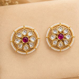 Pendientes de Perlas de Agua Dulce Chapados en Oro de Diseño JeweleMarket, con Cristales y Diamantes de Imitación, Elegantes, Tradicionales, Étnicos, Indios, para Mujer - Product Image 1