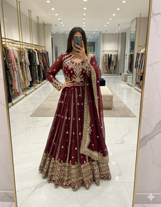 Robe de soirée haut de gamme en faux georgette avec broderie riche en sequins, manches longues, pantalon en soie beurrée et dupatta (UW 8028) DC - Product Image 5