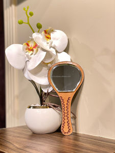 Espejo de mano elegante de cuero tallado exquisito con diseño de cactus, espejo de mano de maquillaje con estilo occidental, Regalos perfectos de diseñador Vintage - Product Image 3
