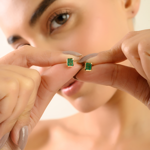 Vente directe d'usine, élégantes boucles d'oreilles à serti clos avec pierres précieuses émeraudes, à porter tous les jours, cadeau pour la fête des mères, bijoux en or jaune véritable 14 carats - Product Image 2