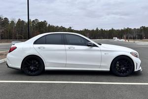 <span class=keywords><strong>Mercedes</strong></span>-<span class=keywords><strong>AMG</strong></span> <span class=keywords><strong>C43</strong></span> berline 2019 d'occasion haut de gamme, V6 biturbo, transmission intégrale - Product Image 4