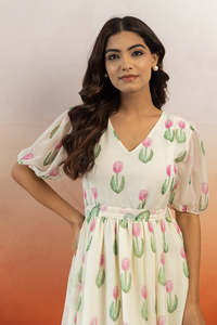 Robe midi en mousseline à imprimé floral et col en V avec manches bouffantes, coupe trapèze ample, décontractée pour l'été, magnifique pièce élégante - Product Image 5