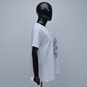 เสื้อยืดคอกลมแขนสั้นทรงโอเวอร์ไซส์ผ้าเจอร์ซีย์สีขาว 100% ผ้าฝ้ายปักโลโก้แบบสั่งทำพิเศษสำหรับผู้หญิง - Product Image 3