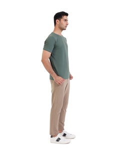 T-shirts personnalisés pour hommes de qualité supérieure et classiques T-shirts de streetwear unis à manches courtes en gros pour les meilleurs t-shirts pour hommes pour les commandes en gros - Product Image 6