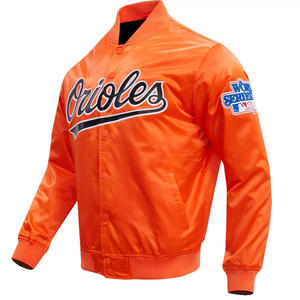 Veste universitaire personnalisée en satin orange et noir pour hommes, veste bomber d'équipe de baseball, uniforme de sport en gros, manteau de sportswear - Product Image 3