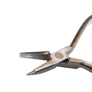 Alicate para Formar Lazos Young, Instrumento de Ortodoncia Dental de Acero Inoxidable de Grado Médico Premium para Doblar Alambres - Product Image 6
