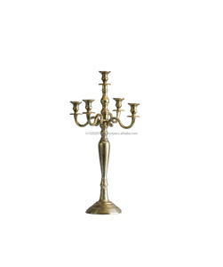 Impresionantes candelabros de latón con brazos altos para recepciones de bodas en altares de iglesia y eventos temáticos clásicos vintage - Product Image 2