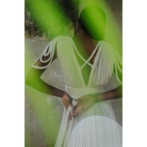 Elegancia: Nuestro Vestido Luna Asimétrico Más Vendido Ahora Disponible, Vestido Cruzado de Lujo para Vacaciones, 100% Algodón, Largo hasta el Suelo, Color Sólido - Product Image 5