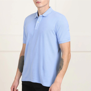 Polo de golf simple pour homme, couleur unie, haut basique, logo personnalisé, design uni, polos pour le golf ou les voyages décontractés et les aventures. - Product Image 4