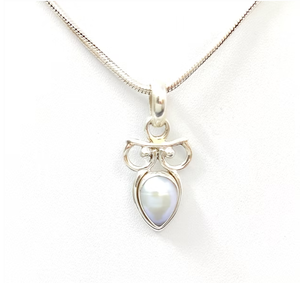Pendentif moderne en argent sterling 925 avec perle en forme de larme pour femmes |   Bijou élégant et léger pour tous les jours, idéal comme cadeau - Product Image 2