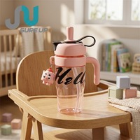 Bouteille d'eau Tritan 690 ml pour enfants avec paille, double couvercle, poignée portable, sans BPA, résistante aux chutes, vente en gros, couleur personnalisée