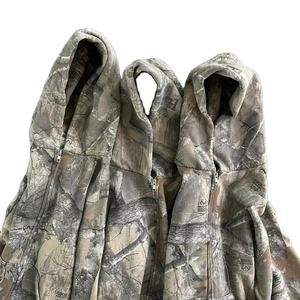 Venta al por mayor personalizado 100% algodón polar sudadera hombres gota hombro con capucha pulóver bordado Puff impresión sólido invierno Casual - Product Image 2