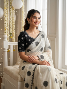 Sari de Seda con Estampado Floral Negro Crema para Mujer, Estilo Tradicional de Diwali, Estilo India-Pakistán, Largo hasta el Suelo, Corte Regular - Product Image 4