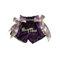 Shorts de boxe Muay Thai personnalisés en satin violet avec logo frontal et nœuds latéraux, OEM, marque privée, vente en gros, vêtements d'entraînement sportif, caleçons