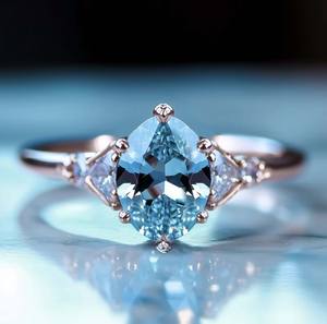 แหวนหมั้นและแหวนวันครบรอบแต่งงาน Aurora Belle ประดับด้วยมอสซาไนต์รูปไข่ 2 กะรัต ดีไซน์หรูหรา ตัวเรือนเงินแท้ชุบทอง 14K - Product Image 1