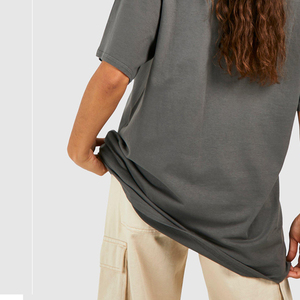 Camiseta de Cuello Redondo Holgada Gris para Mujer de la Mejor Calidad con Estampado del Logotipo de Nueva York en Rosa, Manga Corta, Informal, 100% Algodón - Product Image 3