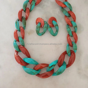 สร้อยคอเรซินอีพ็อกซี่สีเขียวพร้อมลูกปัดมุกเครื่องประดับสำหรับผู้หญิงจากอินเดียโดยงานฝีมือ RF - Product Image 3