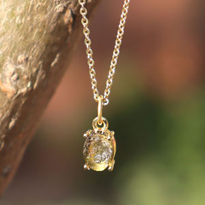 Collier pendentif en Moldavite naturelle brute, pendentif en pierre précieuse non taillée, collier minimaliste de guérison, authentique météorite, collier pour femme - Product Image 6