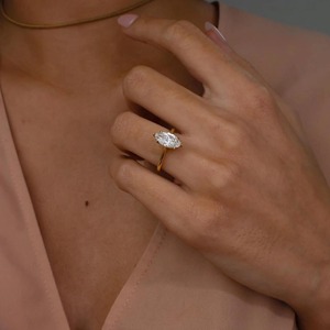 Anillo de compromiso de oro amarillo de 14K con moissanita marquesa de 1.77ct, halo oculto y banda de catedral con puente pavé, joyería fina, regalo para ella - Product Image 5