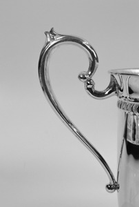 Carafe à eau élégante en acier inoxydable avec couvercle, pichet à boissons en métal durable pour table à manger, restaurant et restauration - Product Image 5