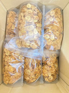 Chips de banane croustillantes et sucrées vietnamiennes, déshydratées par congélation, emballées sous vide, en vrac, à prix avantageux - Product Image 2