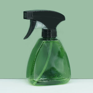 IKZARSA - Botella de Spray Profesional de 250 ml para Peluquería, de Plástico y Metal, con Pulverizador de Agua de Niebla Fina, Herramientas de Estilismo para el Cabello - Product Image 2