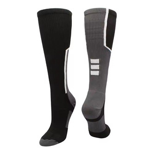 Chaussettes mi-mollet en coton tissé à carreaux rétro, nouvelle mode, tendance décontractée, pour hommes, vente en gros - Product Image 4