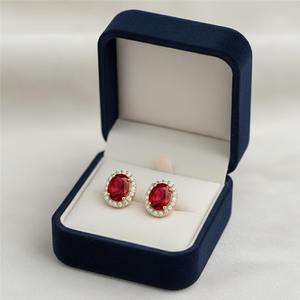 Boucles d'oreilles ovales en argent sterling 925 avec rubis de laboratoire et halo de diamants moissanite, faites à la main - Product Image 6