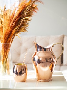 Pichet vintage en cuivre avec bec verseur et poignée en acier inoxydable pour boissons, idéal pour les fêtes, design métallique durable - Product Image 4