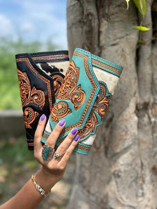 Nuevo Western Stylish Hair on Hide Color Tooled Fur Leather Clutch Mujeres Diseñado Monedero Venta caliente Tooled Leather Unique Wallet - Product Image 4