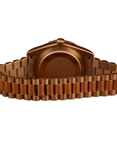 Reloj de Lujo Clásico para Hombre con Diamantes de Moissanita de Corte Redondo y Engaste Parcial, Esfera Dorada con Caja - Product Image 3