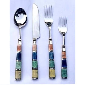 Ensemble de couverts de luxe décoratifs en acier inoxydable doré, cuillères et couteaux pour restaurants, design populaire et écologique - Product Image 6