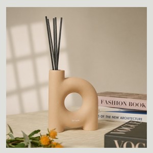 Difusor de Aroma Bennote Roma Palazzo Coreano para el Hogar y Jardín, Hecho en Corea, Juego de Velas y Varillas Aromáticas, Fragancia para Habitaciones - Product Image 3