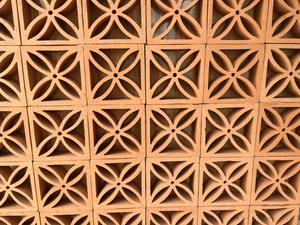 Ladrillos de arcilla huecos personalizados de estilo tradicional vietnamita para uso exterior, tipo pantalla de azulejos con diseño de flor de limón, sinterizados, de gran venta - Product Image 2