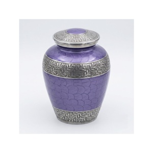 Urna Funeraria Premium de Latón Sólido y Aluminio con Grabado Intrincado de Flores Silvestres, Tapa de Rosca Segura, Urna Conmemorativa para Cementerio o Nicho - Product Image 5