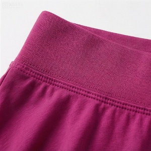 Jupe courte évasée à taille haute pour femmes, couleur unie, plissée, confortable, en spandex, polyester et mousseline, pour toutes les saisons - Product Image 4