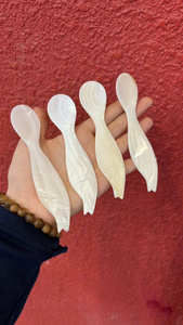 Juego de Cuchillos para Mantequilla y Tenedores para Frutas Hechos a Mano con Madreperla, Espátula para Queso de Concha Natural, Juego de Cubiertos para Aperitivos - Macy - Product Image 4