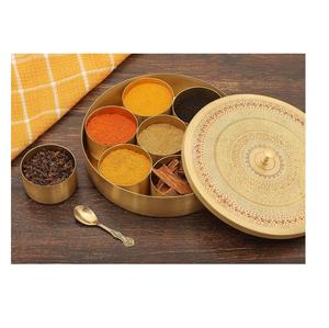 Boîte à épices en laiton avec un magnifique motif Mandala et une fabrication artisanale complexe, idéale pour la décoration de la cuisine. - Product Image 2