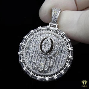 Pendentif Symbole Designer Plaqué Rhodium Argent 925 Cultivé en Laboratoire Style Hip Hop Disposition de Pierres Brillantes Cadeau - Product Image 3