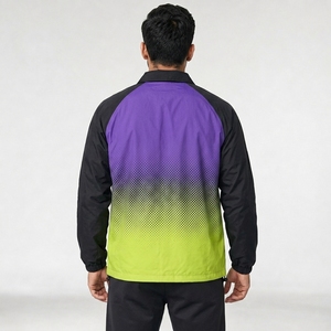 Vêtements de sport respirants et résistants à l'eau pour la randonnée et l'entraînement, veste coupe-vent en polyester légère pour hommes, fabrication OEM - Product Image 2