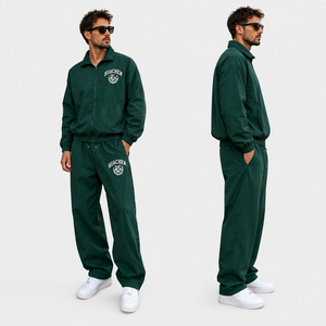 Ensemble de survêtement léger à capuche vert pour homme Huachen, coupe régulière, couleur unie, décontracté, pour l'automne, avec poches latérales et fermeture éclair - Product Image 1