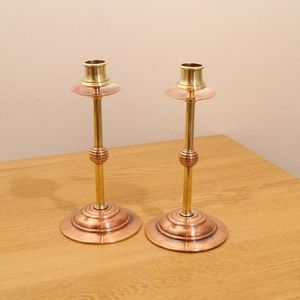 Candelabro Clásico de Latón Hecho a Mano con Acabado Antiguo, Elegante Adorno Decorativo para Mesa, para Decoración del Hogar, Hoteles y Restaurantes - Product Image 4