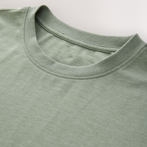 T-shirt en coton uni pour homme, manches courtes, col rond, coupe ample, couleur unie, vêtement décontracté, jersey 100% coton, logo sur le devant - Product Image 6