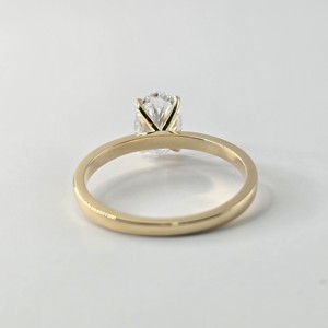 Bague de fiançailles pour femme en argent 925 avec diamant taille ovale, style classique - Product Image 5