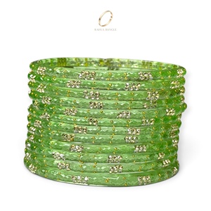 Collection Export de Luxe : Bracelets en Verre Vert Menthe Goutte de Pluie Cachemiri pour Femme, Finition Or Premium pour les Marchés Mondiaux de la Mode - Product Image 5