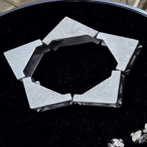 Soporte de esquina en forma de L de aluminio fundido con oxidación plateada 2020, soporte de ángulo recto con canal exterior de ranura en T - Product Image 2