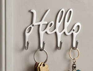 Elegantes Ganchos de Pared con Forma de Letra 'Hello', Metálicos, 3 Ganchos, Antioxidantes, Diseño Novedoso para Almacenamiento en el Hogar, Organización Elegante para el Hogar - Product Image 5