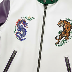 Chaqueta Bordada Personalizada Estilo Sukajan con Diseño de Dragón y Tigre, Bloques de Color Blanco, Morado y Naranja en las Mangas, Resistente al Viento, para Invierno - Product Image 3