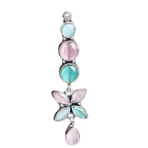 Boucles d'oreilles pendantes tendance en laiton argenté oxydé multi-pierres, vente en gros |   Boucles d'oreilles florales bicolores pour femmes |   Fournisseur de bijoux en gros - Product Image 1