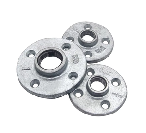 Brida de suelo roscada personalizada de aluminio de alta calidad, fabricada con proceso HPDC y mecanizada por CNC, por Vartis Engineering - Product Image 2